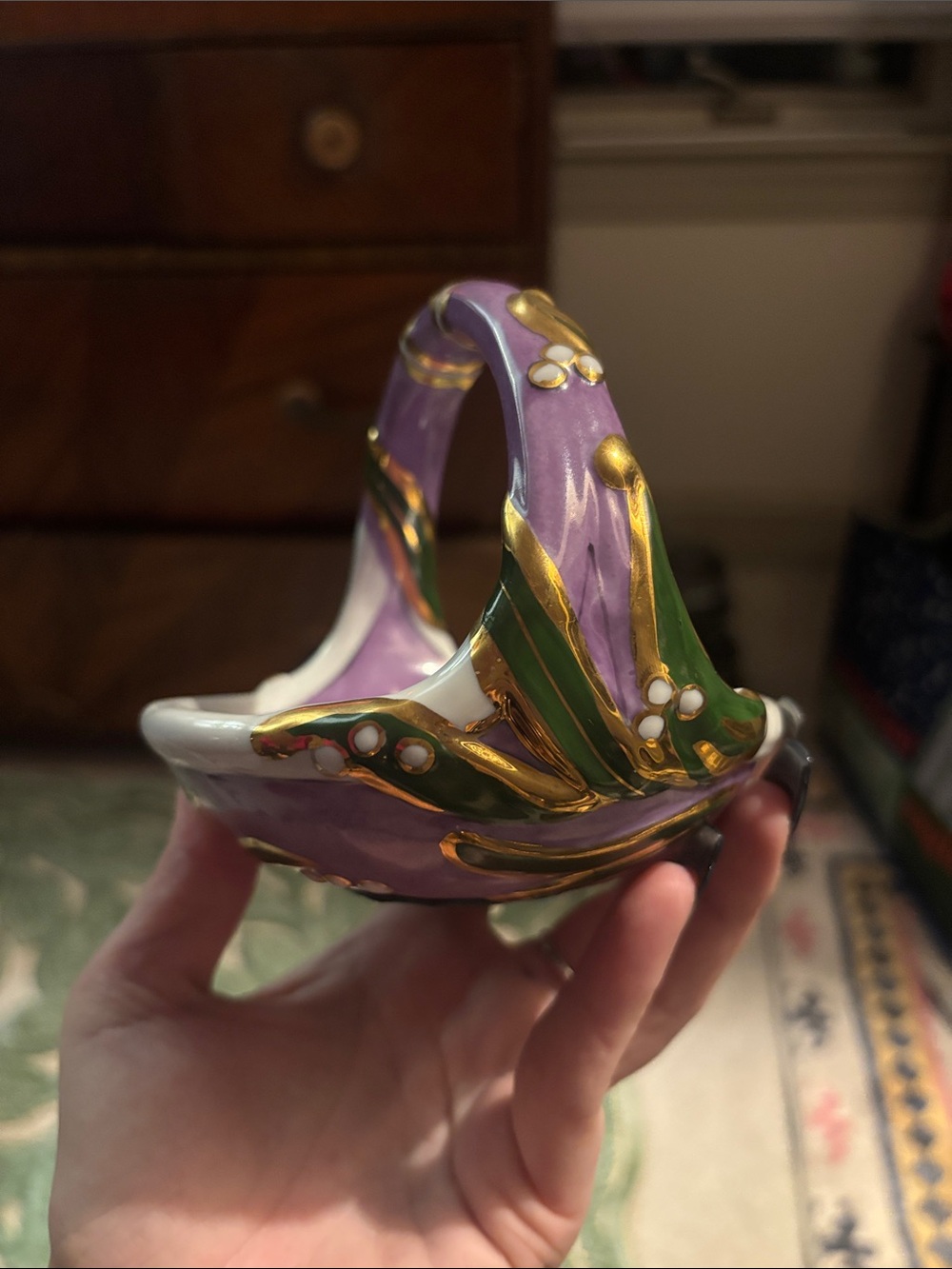 VINTAGE PORCELAIN HAND-PAINTED TRINKET DISH. ADORABLE GIFT!